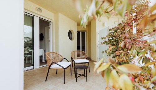 One-Bedroom Apartment with Terrace