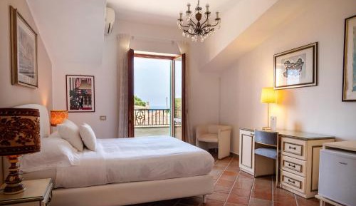 Quadruple Room with Sea View