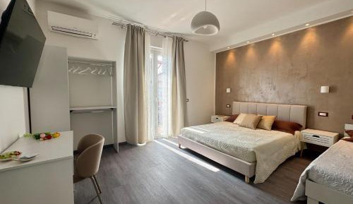 Luxury Triple Room