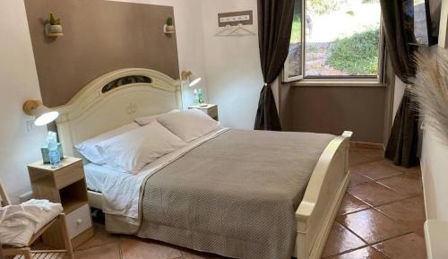 Deluxe Double Room with Extra Bed