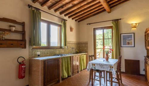 One-Bedroom Apartment with Balcony