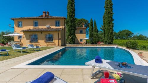 Six-Bedroom Villa 