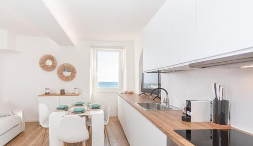 One-Bedroom Apartment with Sea View