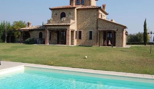Seven-Bedroom Holiday Home