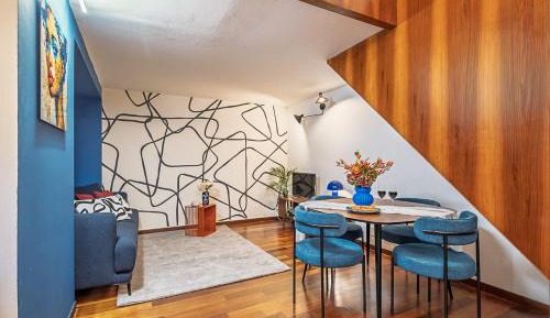 One-bedroom Loft Apartment 