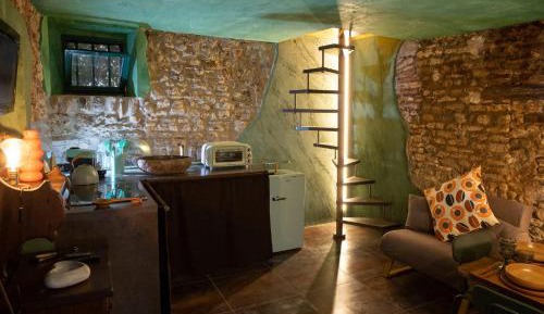One-Bedroom House