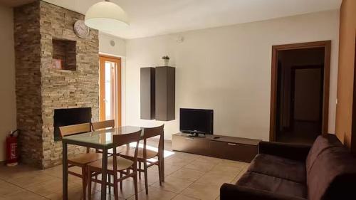 Apartment with Mountain View
