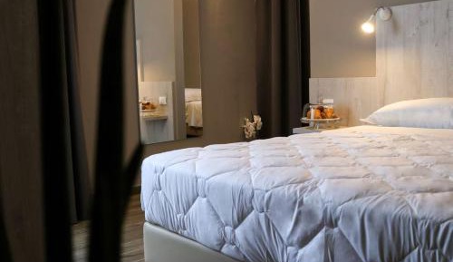 Superior Double or Twin Room with Terrace