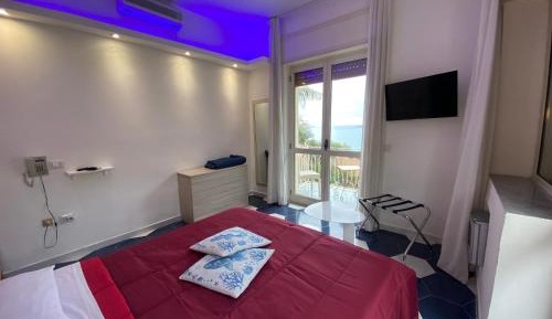 Deluxe Double Room with Sea View