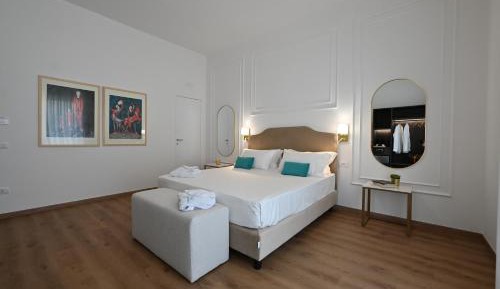 Deluxe Queen Room