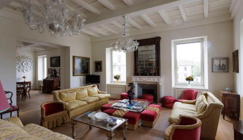 Four-Bedroom Luxury Apartment