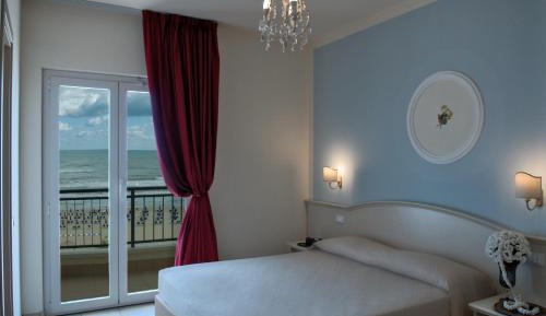 Triple Room with Sea View