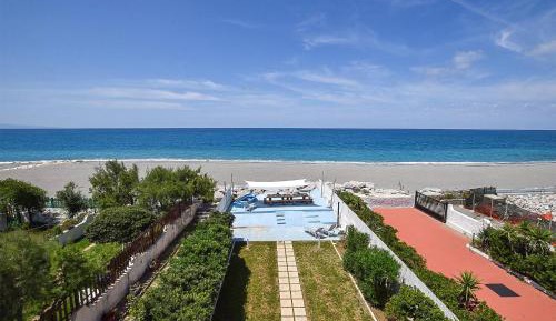 Three-Bedroom Vacation Home 