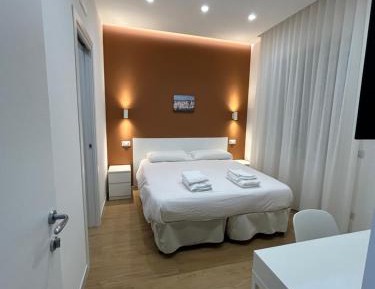 Large Double or Twin Room