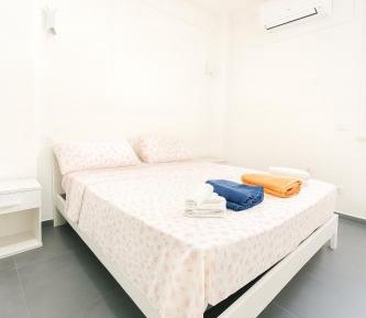 One-Bedroom Deluxe Apartment