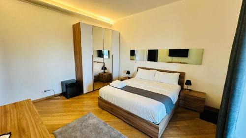 Deluxe Double or Twin Room with Balcony