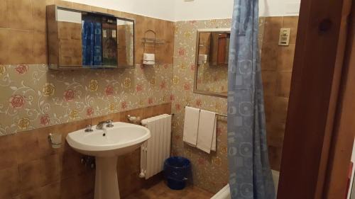 Double or Twin Room with Mountain View