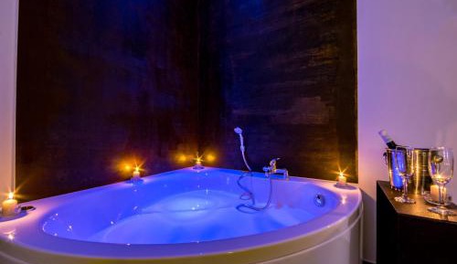 Suite with Spa Bath