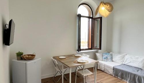 One-Bedroom Apartment with Sea View