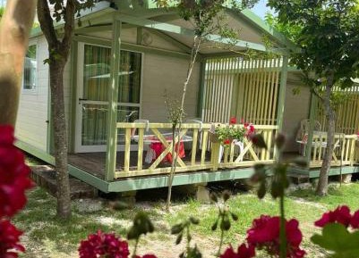 Deluxe Bungalow with Garden View