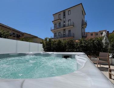 Deluxe One-Bedroom Apartment with Garden View