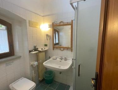 Double or Twin Room with Private Bathroom