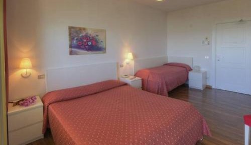 Deluxe Triple Room with Sea View
