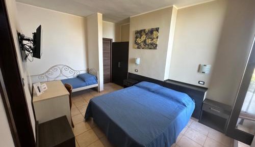 Triple Room with Sea View