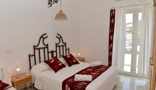 Economy Triple Room