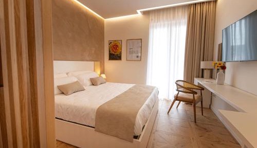 Junior Suite with Balcony