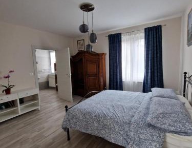 Large Double Room
