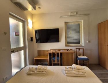 Double Room with Patio and View 