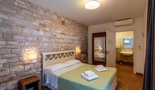 Queen Room - Disability Access