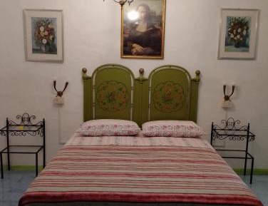 Double or Twin Room with Shared Bathroom