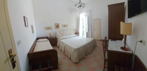 Triple Room with City View