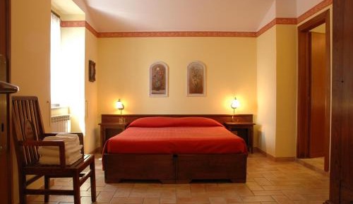 Superior One-Bedroom Apartment