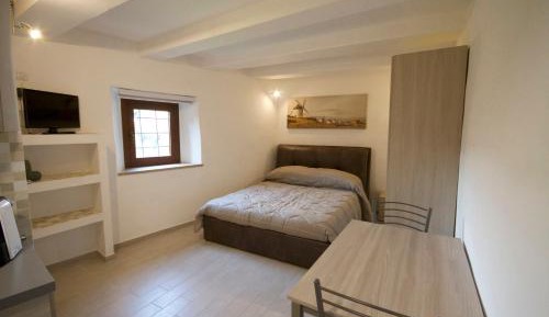 One-Bedroom House