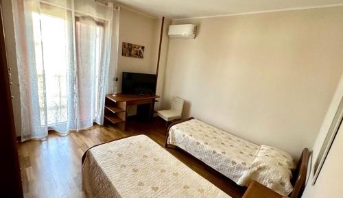 Classic Twin Room