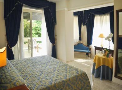 Deluxe Double or Twin Room with Spa Bath