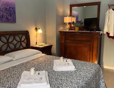 Double Room with Private Bathroom