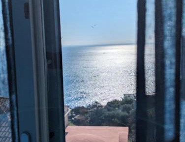 Studio Apartment with Sea View