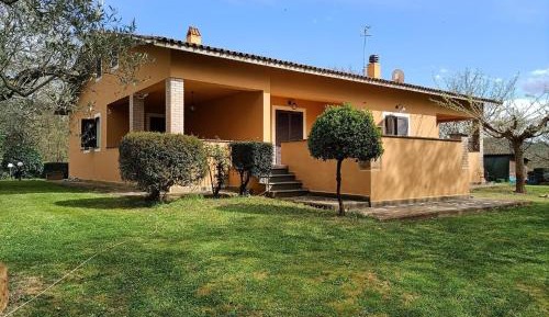 Three-Bedroom Vacation Home 