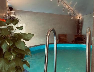 King Room with Spa Bath