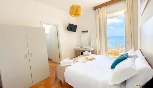Family Room with Sea View