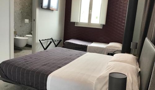 Deluxe Triple Room with Sea View