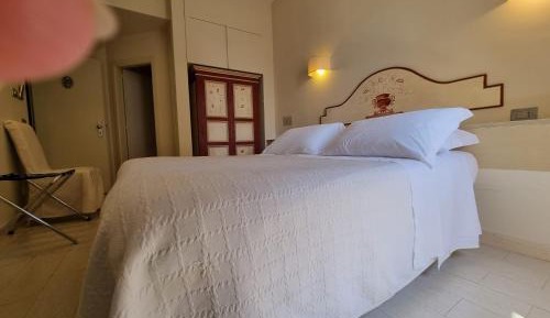 Large Double or Twin Room