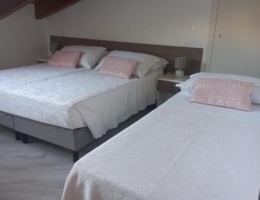 Triple Room with Private Bathroom
