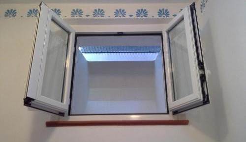 Economy Quadruple Room with Small Window