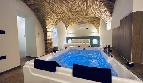 Suite with Spa Bath