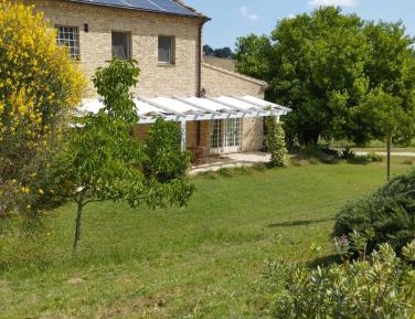 Apartment with Garden View